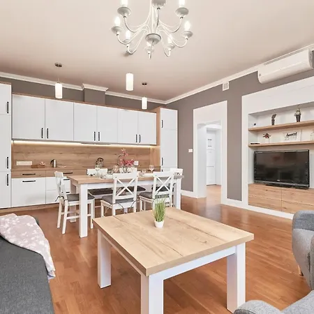 Apartment Bialoskornicza 250m To The Market Square By Renters